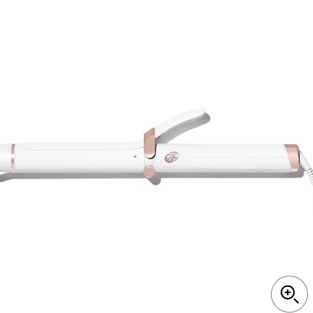 T3 curling iron with 1.5 curling attachment